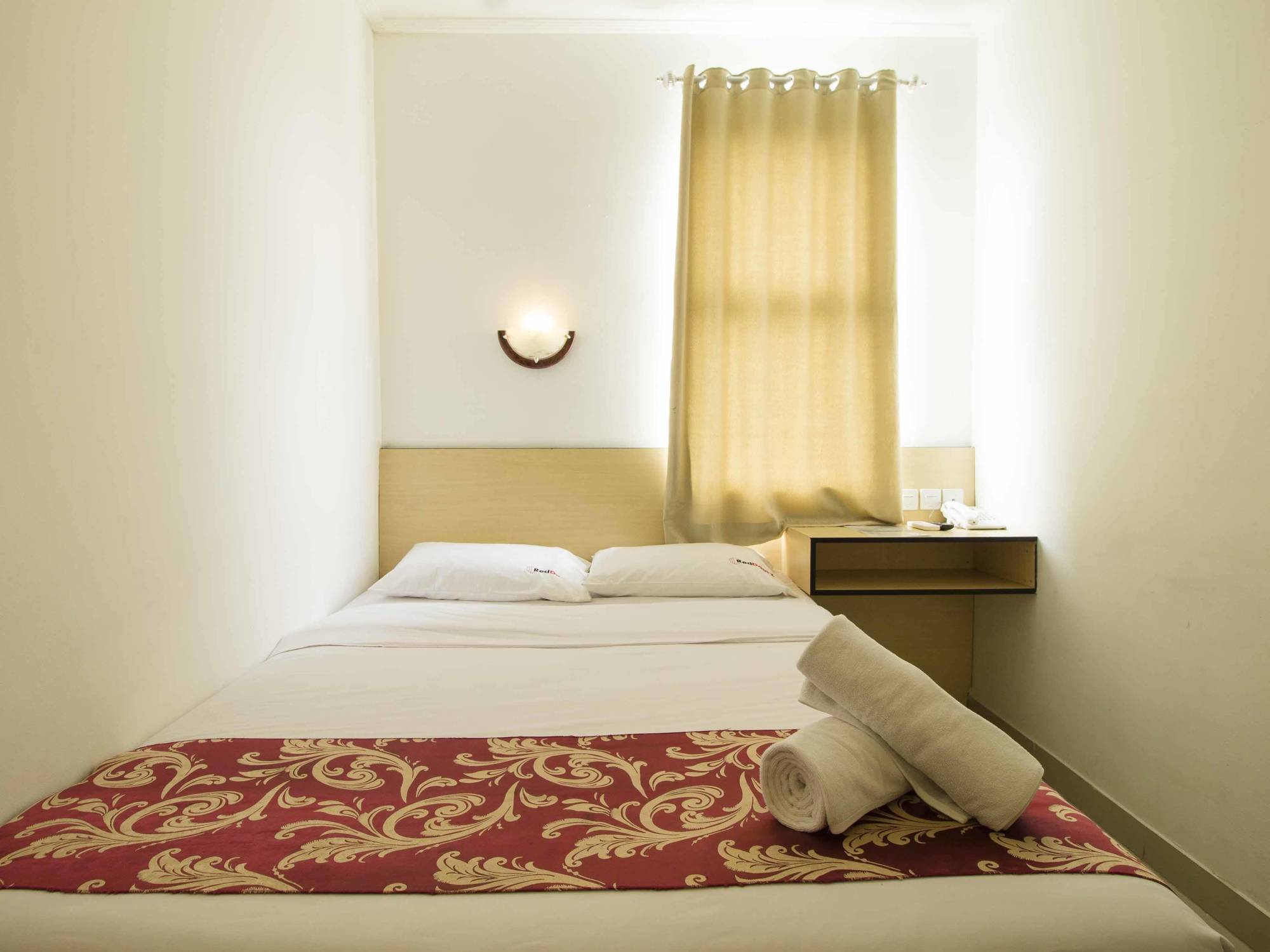 Marilyn Hotel Серпонг Экстерьер фото
